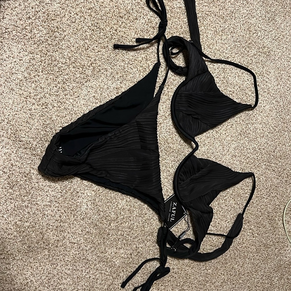 Black bikini
